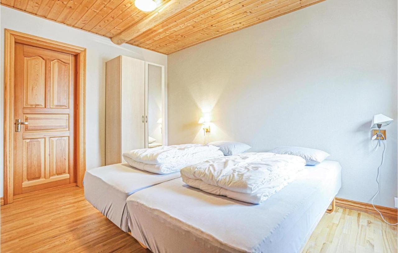 10 Bedroom Amazing Home In Olen Vaka Exterior photo
